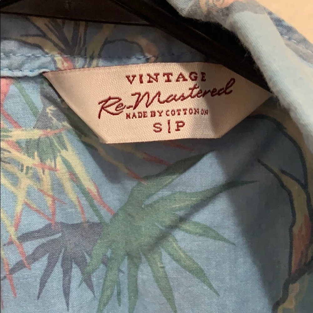 Shirt - Picture 2 of 3
